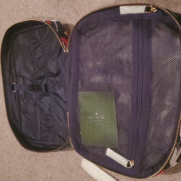 -Kate spade floral large makeup bag 2022 best seller five stars 🌟 by my buyers - Picture 8 of 11